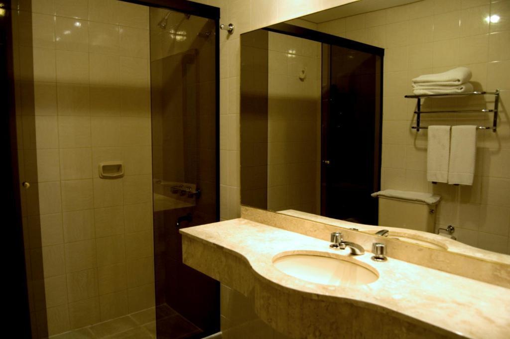 Hotel Bristol Asuncion Szoba fotó