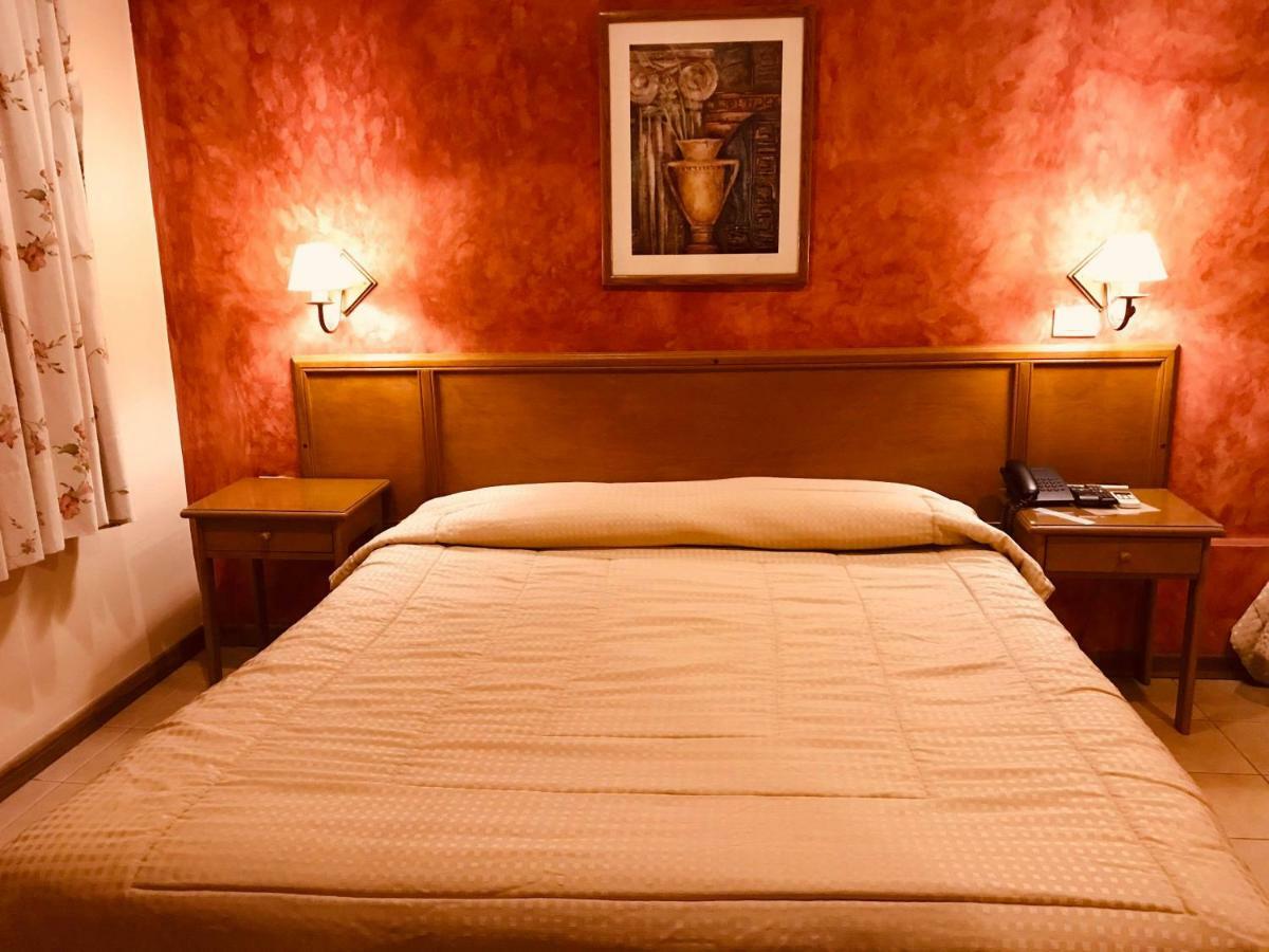 Hotel Bristol Asuncion Kültér fotó
